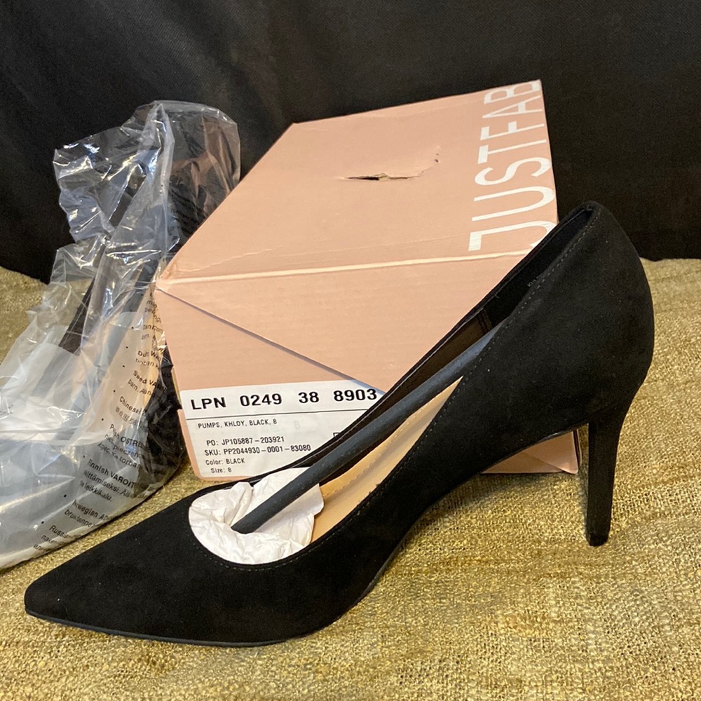 Just Fab black suede pumps